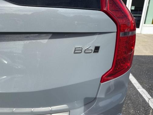 2025 Volvo XC90 B6 Plus 7-Seater