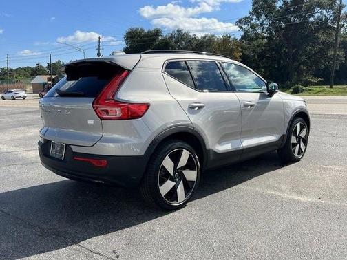 2024 Volvo XC40 Recharge Pure Electric Plus