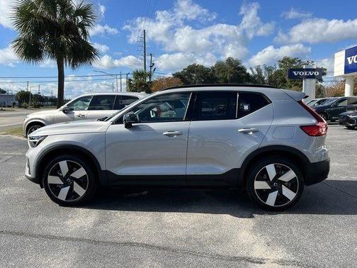 2024 Volvo XC40 Recharge Pure Electric Plus