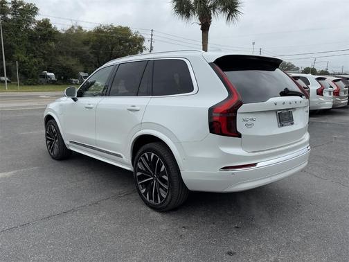 2025 Volvo XC90 Plug-In Hybrid T8 Plus 7-Seater
