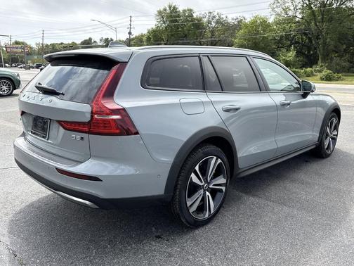 Gray Metallic 2026 Volvo V60 Cross Country B5 Plus