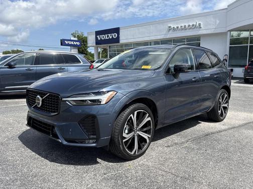 Denim Blue Metallic 2024 Volvo XC60 B5 Ultimate Dark Theme