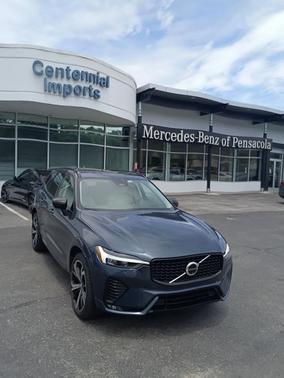 Denim Blue Metallic 2024 Volvo XC60 B5 Ultimate Dark Theme