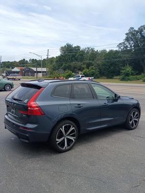 Denim Blue Metallic 2024 Volvo XC60 B5 Ultimate Dark Theme