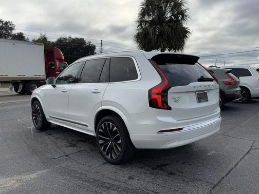 2025 Volvo XC90 Plug-In Hybrid T8 Ultra 7-Seater