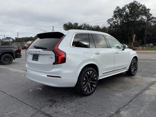 2025 Volvo XC90 Plug-In Hybrid T8 Ultra 7-Seater