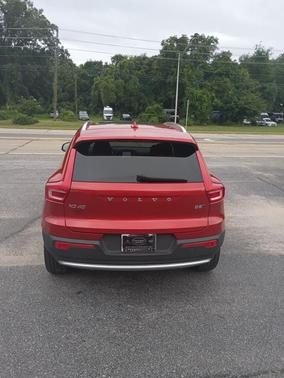 Fusion Red Metallic 2023 Volvo XC40 B5 Plus Bright Theme