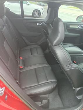 Fusion Red Metallic 2023 Volvo XC40 B5 Plus Bright Theme