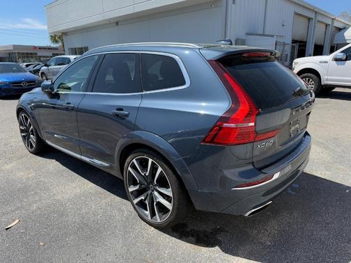 2020 Volvo XC60 Recharge Plug-In Hybrid T8 Inscription