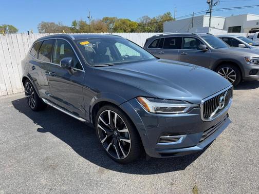 2020 Volvo XC60 Recharge Plug-In Hybrid T8 Inscription