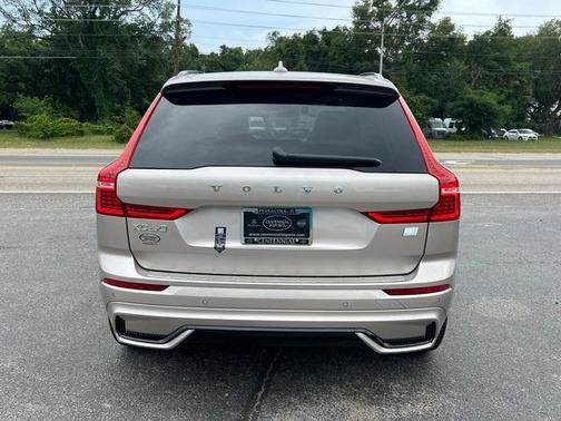 2024 Volvo XC60 Recharge Plug-In Hybrid T8 Plus Dark Theme