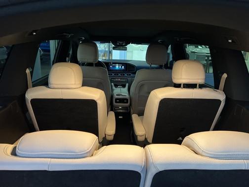 2023 Mercedes-Benz GLS 450 4MATIC