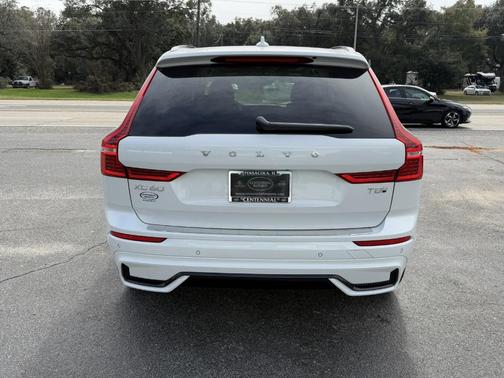 2025 Volvo XC60 Plug-In Hybrid T8 Plus