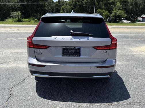 Aurora Blue 2026 Volvo V60 Cross Country B5 Plus