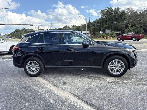 2026 Mercedes-Benz GLC 300 Base