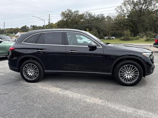 Black 2026 Mercedes-Benz GLC 300 Base