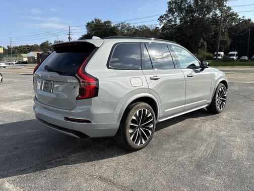 2026 Volvo XC90 B6 Ultra Dark Theme 7-Seater