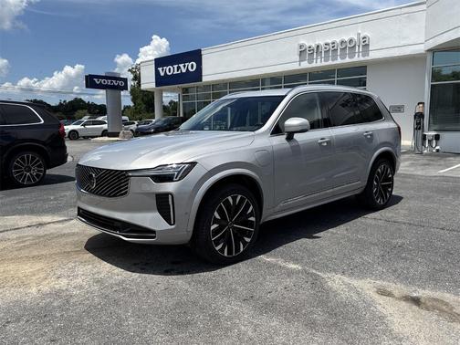 2025 Volvo XC90 Plug-In Hybrid T8 Plus 7-Seater