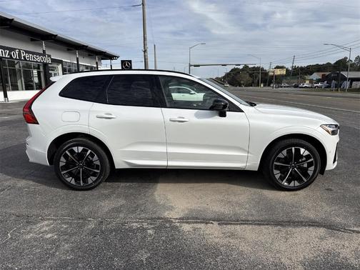 2026 Volvo XC60 Plug-In Hybrid T8 Plus