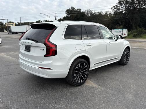 2026 Volvo XC90 B5 Plus 6-Seater