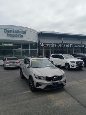 Silver 2025 Volvo XC40 B5 Core Bright Theme