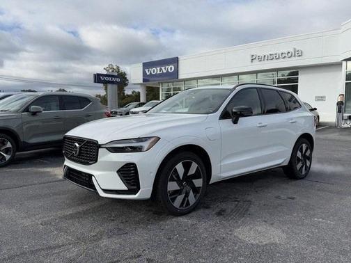 2025 Volvo XC60 Plug-In Hybrid T8 Plus