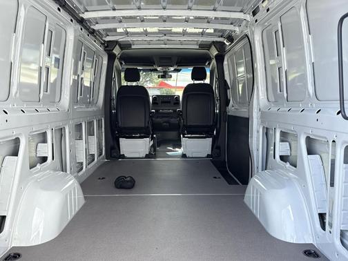 2025 Mercedes-Benz Sprinter 2500 Standard Roof