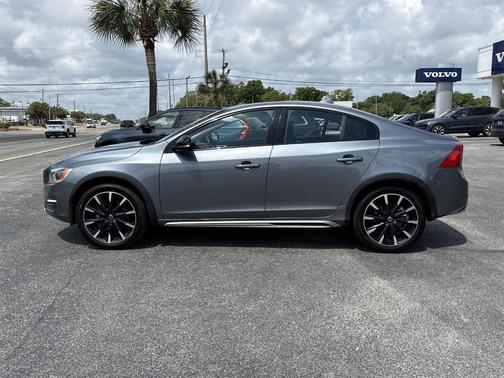 2016 Volvo S60 Cross Country T5 Platinum
