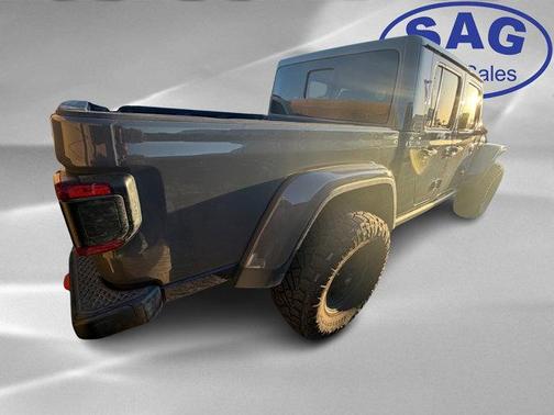 Sting-Gray Clearcoat 2020 Jeep Gladiator Mojave 4x4