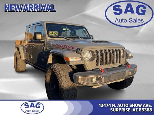 Sting-Gray Clearcoat 2020 Jeep Gladiator Mojave 4x4