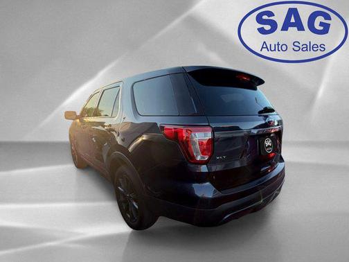 Quartz Metallic 2017 Ford Explorer XLT