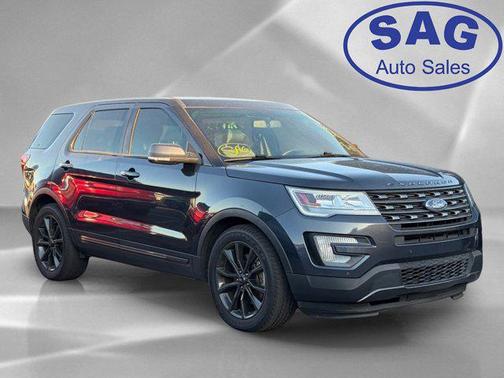 Quartz Metallic 2017 Ford Explorer XLT