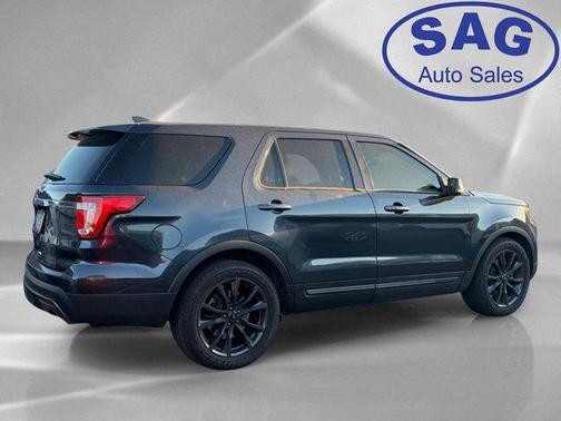 Quartz Metallic 2017 Ford Explorer XLT