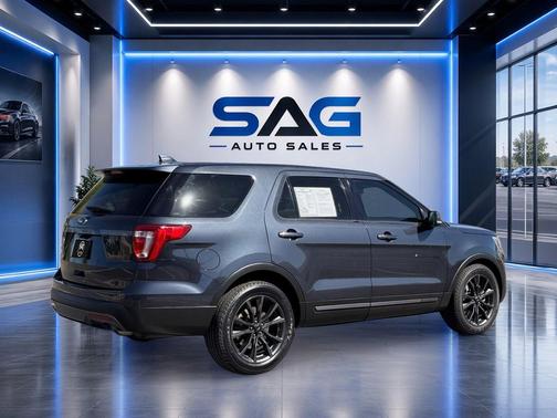Quartz Metallic 2017 Ford Explorer XLT