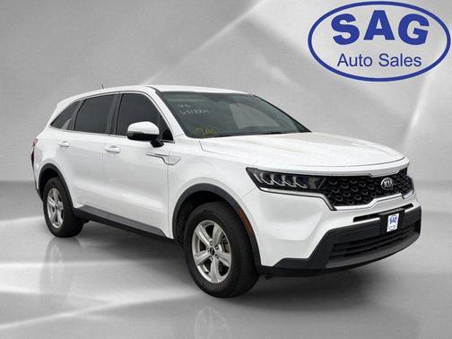 Glacial White Pearl 2021 Kia Sorento LX