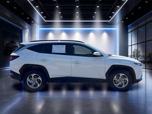 White Pearl 2024 Hyundai TUCSON SEL