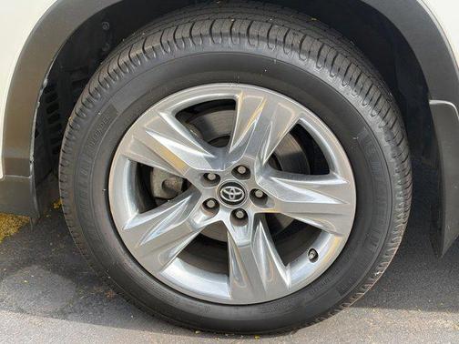 Blizzard Pearl 2018 Toyota Highlander Limited