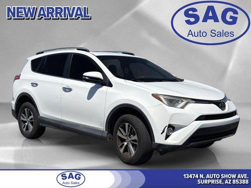 Super White 2018 Toyota RAV4 XLE