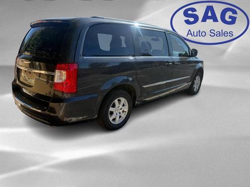 2012 Chrysler Town & Country Touring