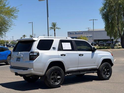Classic Silver Metallic 2017 Toyota 4Runner SR5