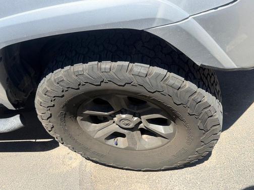 Classic Silver Metallic 2017 Toyota 4Runner SR5