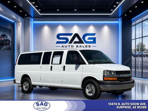 Summit White 2015 Chevrolet Express 3500 LT