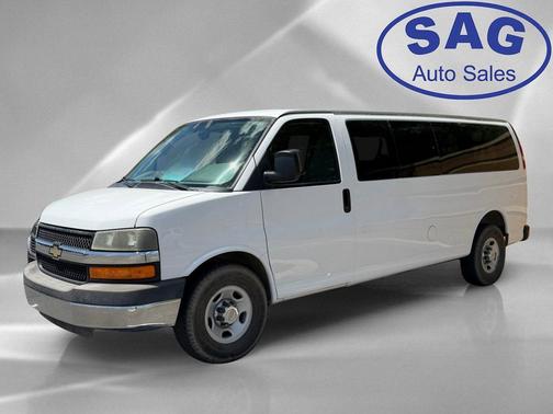 Summit White 2015 Chevrolet Express 3500 LT
