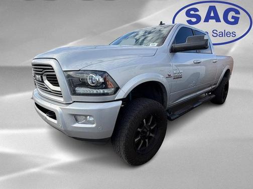 Bright Silver Metallic Clearcoat 2018 RAM 2500 Laramie Crew Cab 4x4 6'4' Box