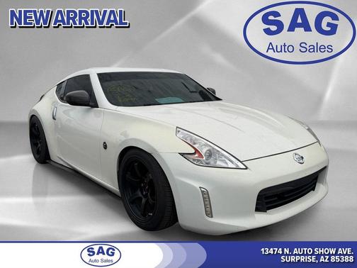 Pearl White 2016 Nissan 370Z Sport
