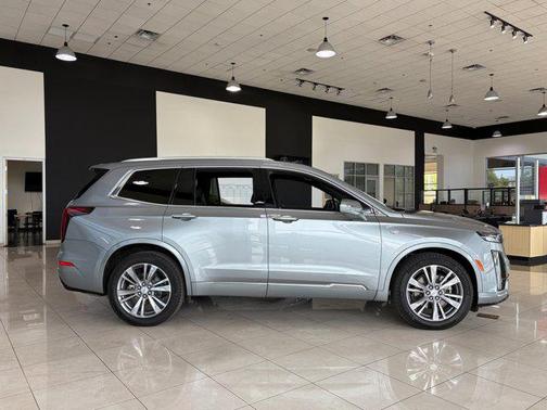 Argent Silver Metallic 2025 Cadillac XT6 Premium Luxury FWD