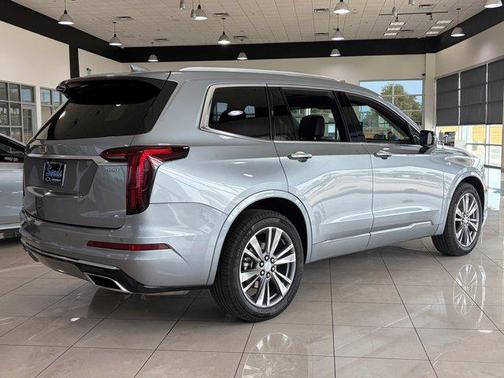 Argent Silver Metallic 2025 Cadillac XT6 Premium Luxury FWD