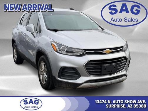Silver Ice Metallic 2019 Chevrolet Trax LT