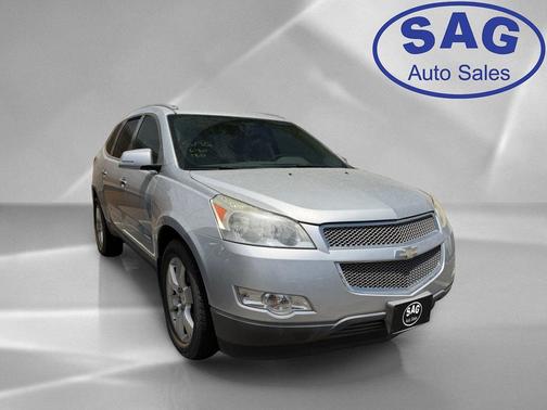 Silver Ice Metallic 2010 Chevrolet Traverse LTZ