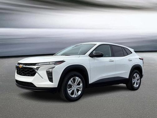 Summit White 2025 Chevrolet Trax LS